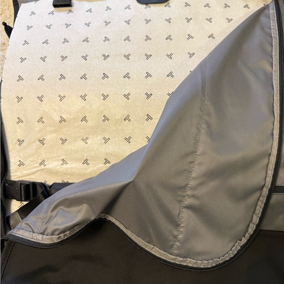 TUMI Alpha Garment Bag BRAND NEW!! - Picture 7 of 15